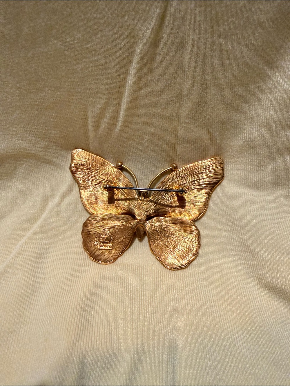 Vintage Kenneth Jay Lane butterfly brooch - Picture 2 of 4